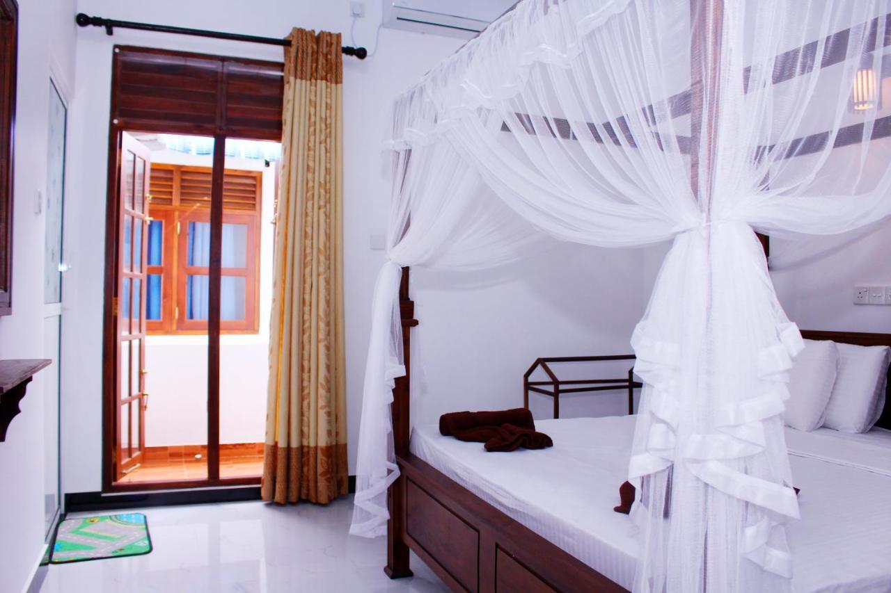 Amal Guest House Mirissa Esterno foto