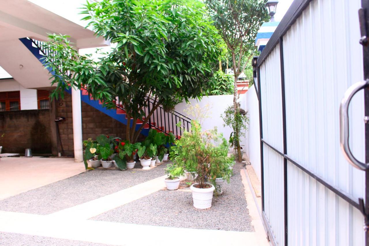 Amal Guest House Mirissa Esterno foto